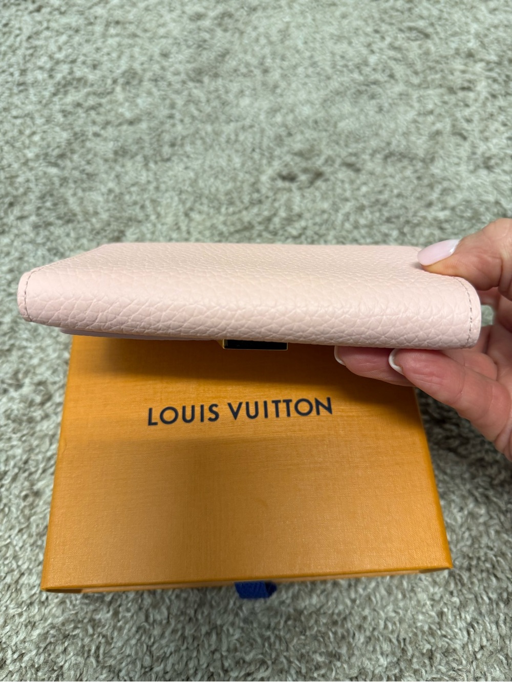Louis Vuitton Wallet - Picture 4 of 10